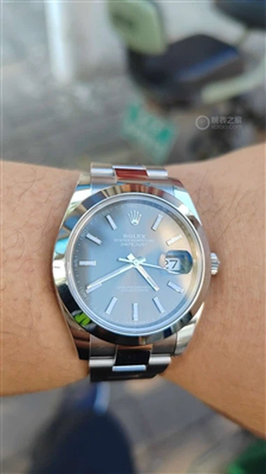 O'r diwedd Daeth yn Berchennog Rolex Nodedig